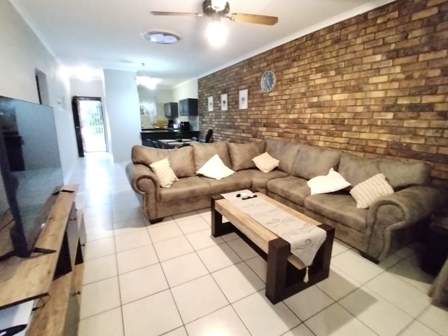 2 Bedroom Property for Sale in Safari Gardens North West